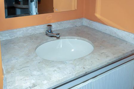 Apartamento à venda com 139m², 4 quartos e 3 vagas Apartamento à venda com 139m², 4 quartos e 3 vagasLavabo