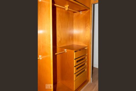 Apartamento à venda com 139m², 4 quartos e 3 vagas Apartamento à venda com 139m², 4 quartos e 3 vagasSuíte 2