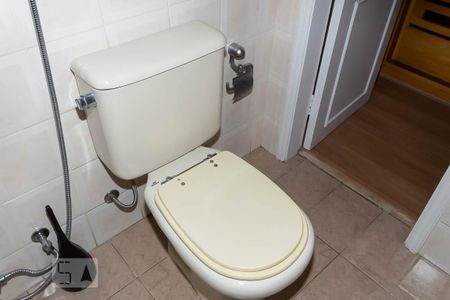 Apartamento à venda com 139m², 4 quartos e 3 vagas Apartamento à venda com 139m², 4 quartos e 3 vagasBanheiro da suíte 2
