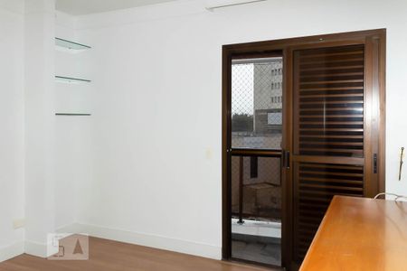 Apartamento à venda com 139m², 4 quartos e 3 vagas Apartamento à venda com 139m², 4 quartos e 3 vagasSuíte 2