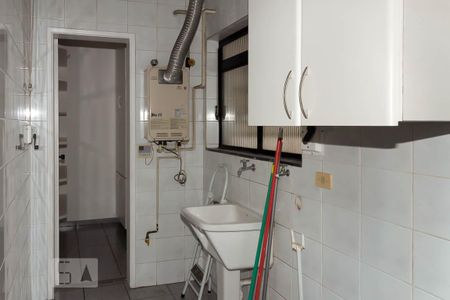 Apartamento à venda com 139m², 4 quartos e 3 vagas Apartamento à venda com 139m², 4 quartos e 3 vagasÁrea de serviço