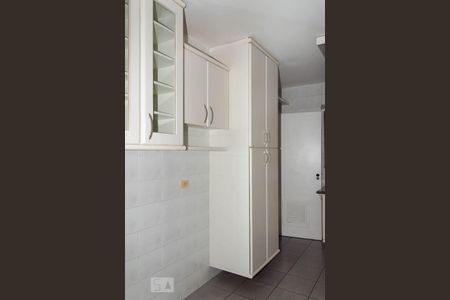 Apartamento à venda com 139m², 4 quartos e 3 vagas Apartamento à venda com 139m², 4 quartos e 3 vagasCozinha