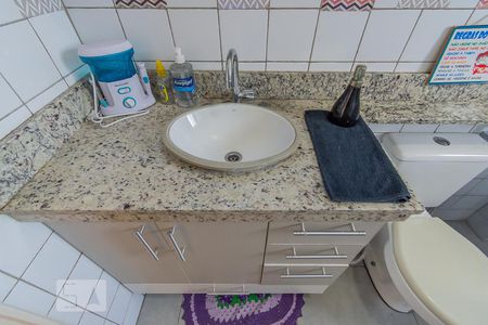 Apartamento à venda com 73m², 2 quartos e sem vaga Apartamento à venda com 73m², 2 quartos e sem vagaBanheiro