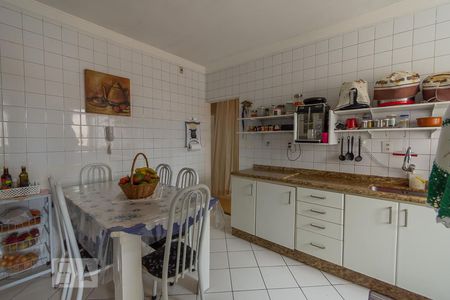 Apartamento à venda com 73m², 2 quartos e sem vaga Apartamento à venda com 73m², 2 quartos e sem vagaCozinha