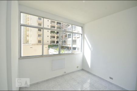Quarto 1 de apartamento à venda com 3 quartos, 70m² em Icaraí, Niterói