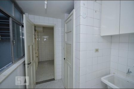 Apartamento à venda com 70m², 3 quartos e sem vagaÁrea de Serviço