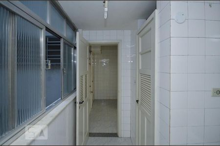 Apartamento à venda com 70m², 3 quartos e sem vagaÁrea de Serviço