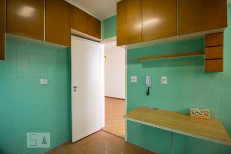 Apartamento para alugar com 62m², 2 quartos e 1 vagaCozinha 