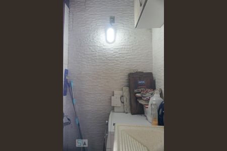 Apartamento à venda com 220m², 3 quartos e 3 vagasLavanderia