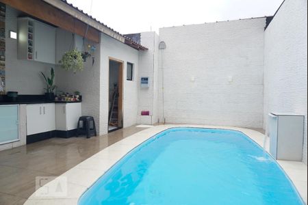Apartamento à venda com 220m², 3 quartos e 3 vagasPiscina