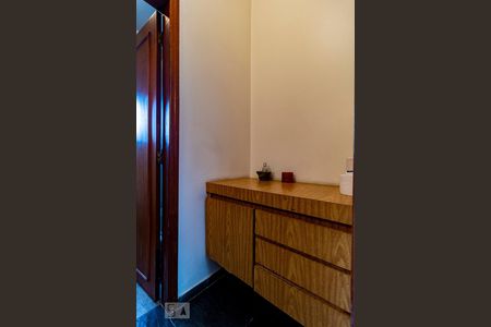 Casa para alugar com 540m², 7 quartos e 5 vagasBanheiro 3