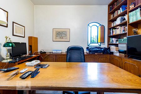 Casa para alugar com 540m², 7 quartos e 5 vagasEscritório