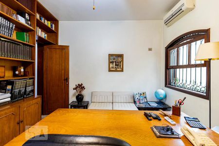 Casa para alugar com 540m², 7 quartos e 5 vagasEscritório