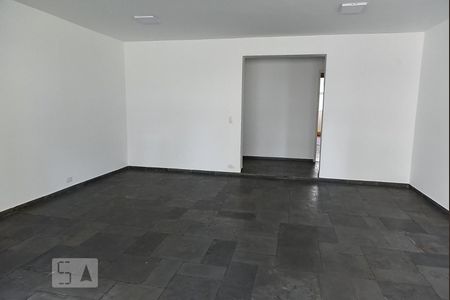 Apartamento para alugar com 265m², 3 quartos e 2 vagasSala