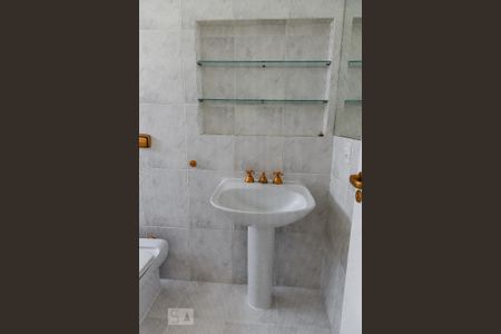 Apartamento para alugar com 265m², 3 quartos e 2 vagasbanheiro suite 2