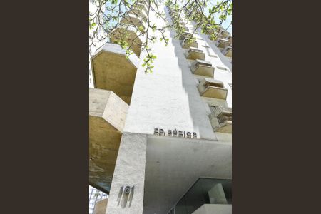 Apartamento para alugar com 265m², 3 quartos e 2 vagasFachada