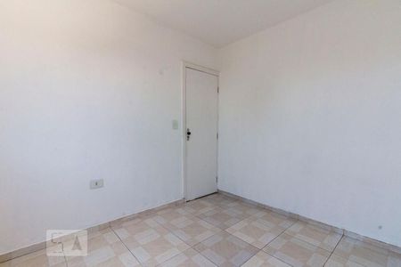 Quarto 1 de casa para alugar com 2 quartos, 49m² em Jardim das Camelias, São Paulo