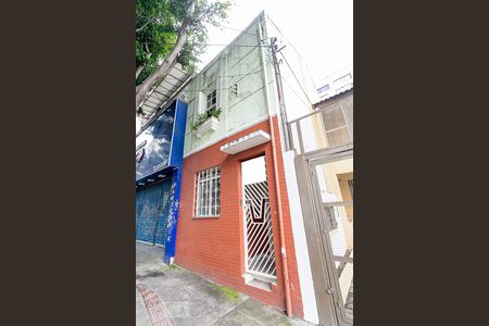 Casa para alugar com 90m², 2 quartos e sem vaga Casa para alugar com 90m², 2 quartos e sem vagaFachada