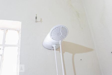 Casa para alugar com 90m², 2 quartos e sem vaga Casa para alugar com 90m², 2 quartos e sem vagaChuveiro do Banheiro