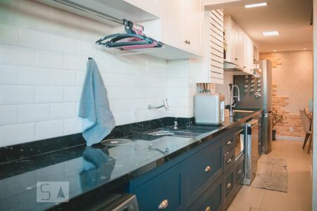 Apartamento à venda com 110m², 2 quartos e 2 vagas Apartamento à venda com 110m², 2 quartos e 2 vagasCozinha