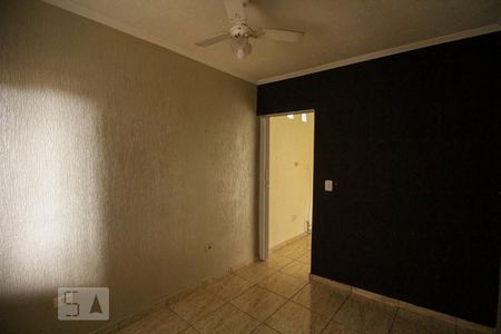 Quarto de casa para alugar com 1 quarto, 40m² em Vila Iório, São Paulo