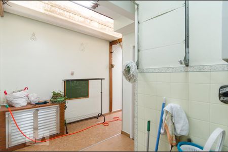 Casa à venda com 151m², 3 quartos e 2 vagas Casa à venda com 151m², 3 quartos e 2 vagasÁrea de serviço