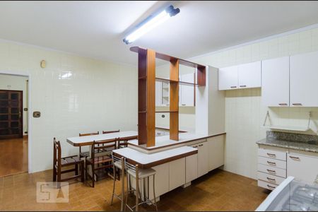 Casa à venda com 151m², 3 quartos e 2 vagas Casa à venda com 151m², 3 quartos e 2 vagasCozinha