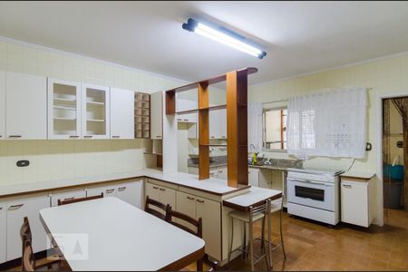 Casa à venda com 151m², 3 quartos e 2 vagas Casa à venda com 151m², 3 quartos e 2 vagasCozinha