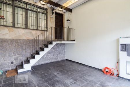 Casa à venda com 151m², 3 quartos e 2 vagas Casa à venda com 151m², 3 quartos e 2 vagasGaragem