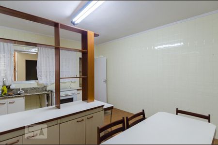 Casa à venda com 151m², 3 quartos e 2 vagas Casa à venda com 151m², 3 quartos e 2 vagasCozinha