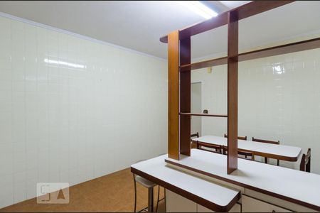 Casa à venda com 151m², 3 quartos e 2 vagas Casa à venda com 151m², 3 quartos e 2 vagasCozinha