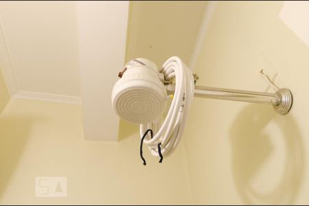 Casa à venda com 151m², 3 quartos e 2 vagas Casa à venda com 151m², 3 quartos e 2 vagasBanheiro de serviço