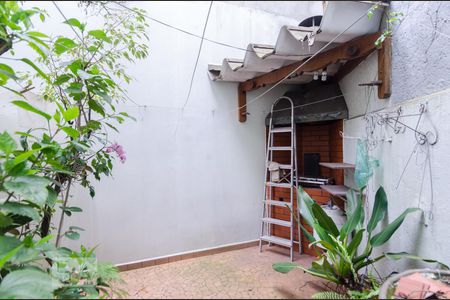 Casa à venda com 151m², 3 quartos e 2 vagas Casa à venda com 151m², 3 quartos e 2 vagasChurrasqueira