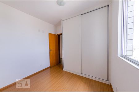 Quarto 1 de apartamento para alugar com 3 quartos, 80m² em Gutierrez, Belo Horizonte