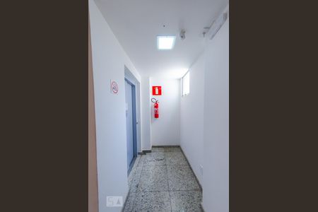 Apartamento para alugar com 80m², 3 quartos e 2 vagasCorredor do prédio