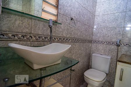Banheiro de apartamento para alugar com 3 quartos, 105m² em Santana, Niterói