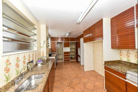 Apartamento à venda com 300m², 4 quartos e 1 vagaCozinha