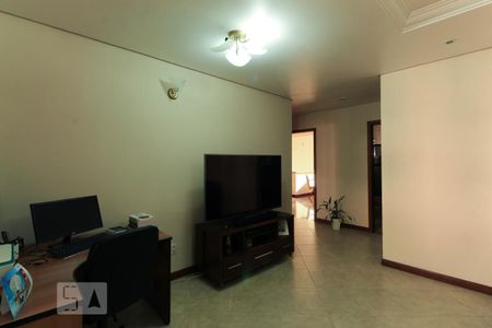 Sala de casa à venda com 2 quartos, 240m² em Medianeira, Porto Alegre