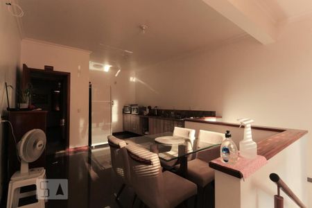 Casa à venda com 240m², 2 quartos e 2 vagasCozinha