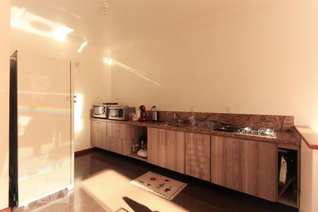 Casa à venda com 240m², 2 quartos e 2 vagasCozinha