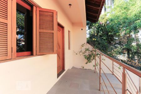 Casa à venda com 240m², 2 quartos e 2 vagasVaranda