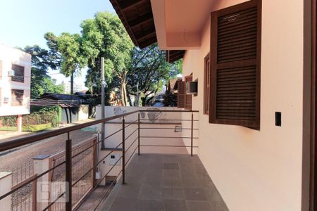 Casa à venda com 240m², 2 quartos e 2 vagasVaranda