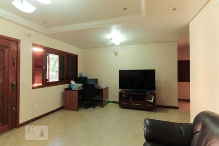 Sala de casa à venda com 2 quartos, 240m² em Medianeira, Porto Alegre