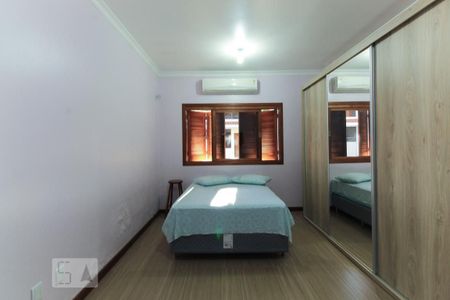 Quarto 1 de casa à venda com 2 quartos, 240m² em Medianeira, Porto Alegre