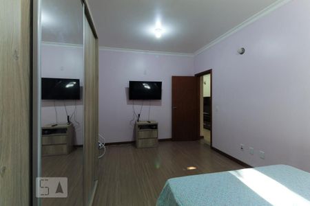 Quarto 1 de casa à venda com 2 quartos, 240m² em Medianeira, Porto Alegre