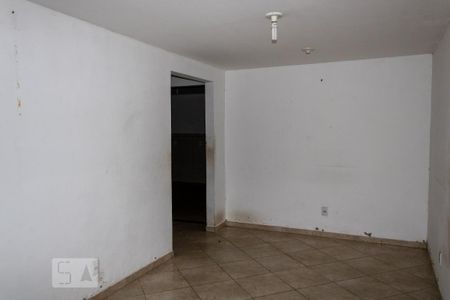 Casa para alugar com 70m², 2 quartos e 1 vaga Casa para alugar com 70m², 2 quartos e 1 vagaSala