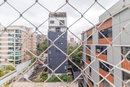 Sala - vista de apartamento para alugar com 1 quarto, 57m² em Pinheiros, São Paulo