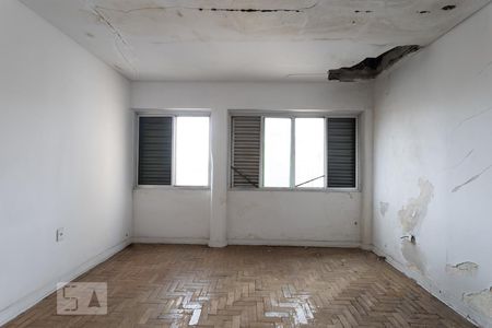 Casa à venda com 177m², 5 quartos e 4 vagasQuarto 2