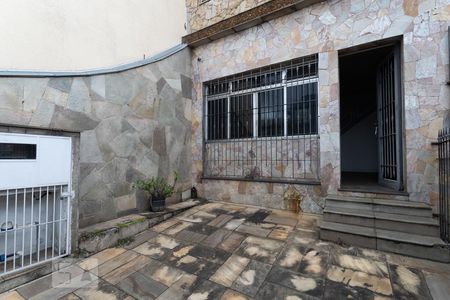 Casa à venda com 177m², 5 quartos e 4 vagasEntrada