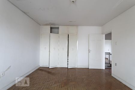 Casa à venda com 177m², 5 quartos e 4 vagasQuarto 2
